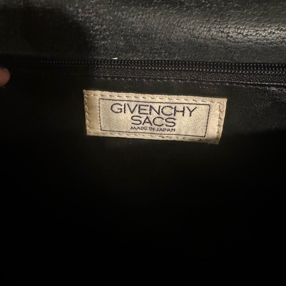 Vintage Givenchy Black Leather Shoulder bag. - Picture 5 of 16